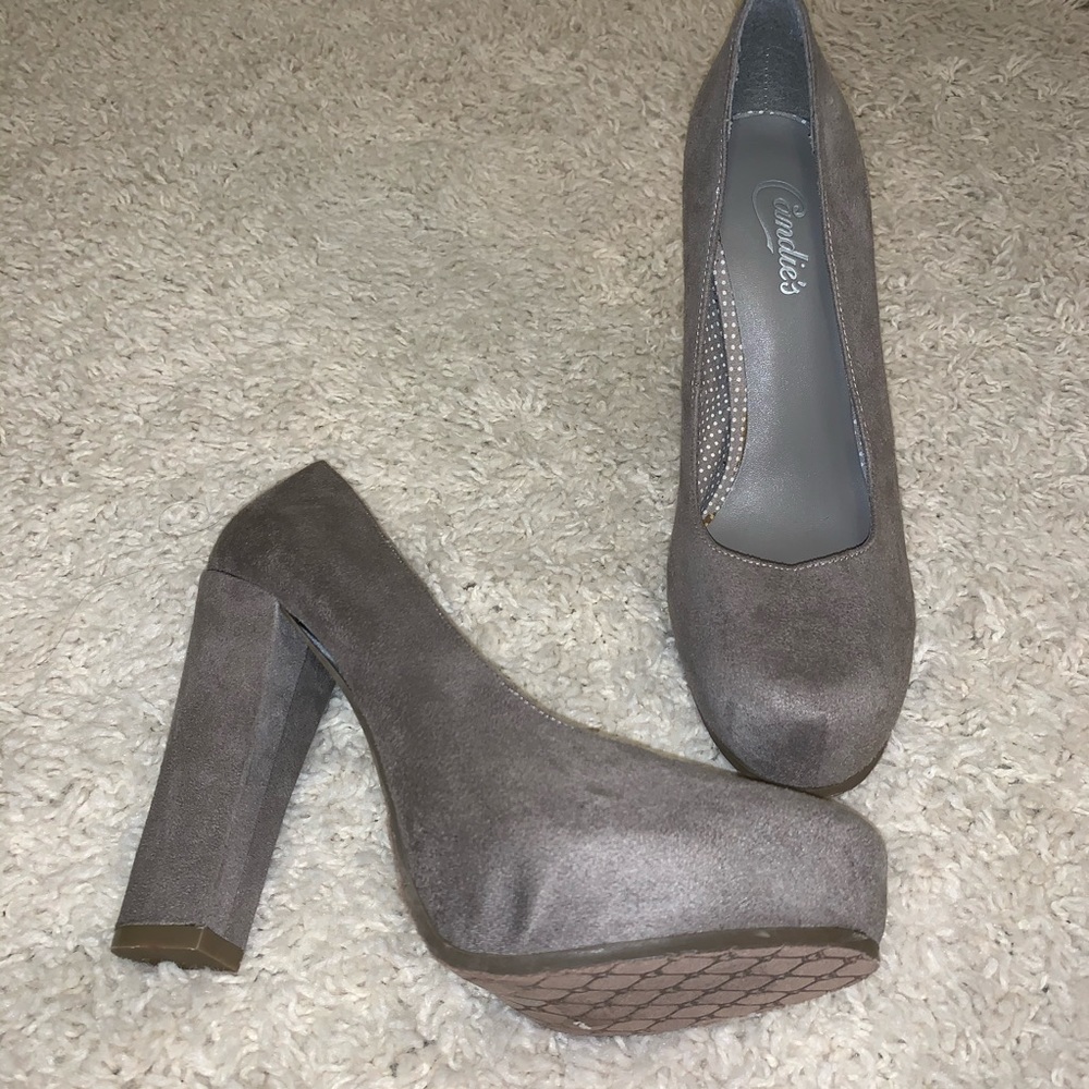 Candies grey/ taupe vegan suede platform pumps